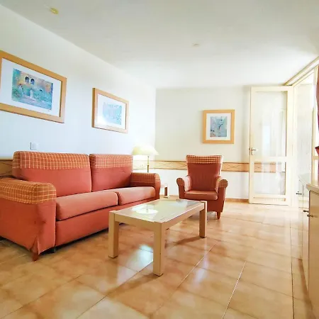 With Pool,wifi Near The Beach In Apartment