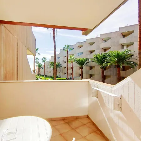 With Pool,wifi Near The Beach In