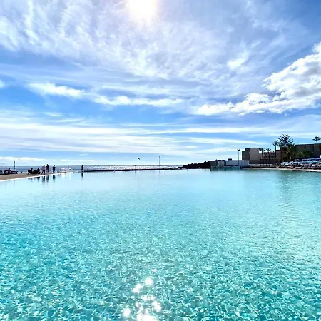 With Pool,wifi Near The Beach In