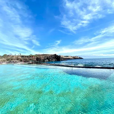 Apartment With Pool,wifi Near The Beach In *