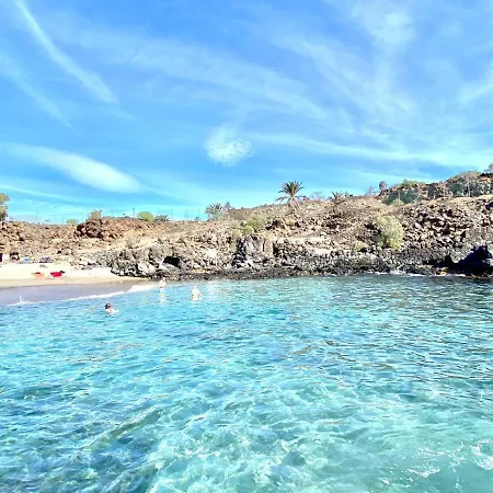 With Pool,wifi Near The Beach In