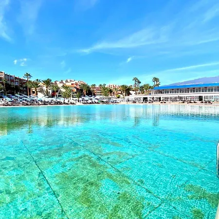 With Pool,wifi Near The Beach In