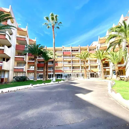 With Pool,wifi Near The Beach In