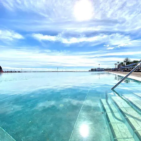 With Pool,wifi Near The Beach In *