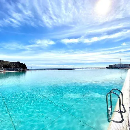With Pool,wifi Near The Beach In